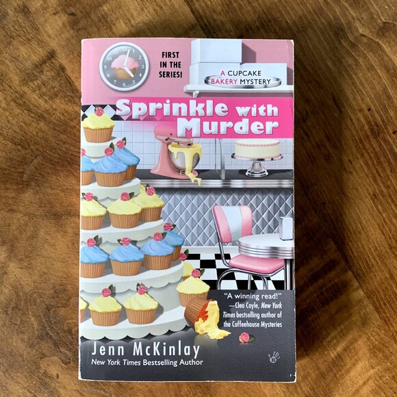 6pc Cozy Mystery Novel Set - Picture 2 of 13